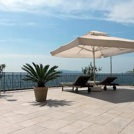Florida Apartment *